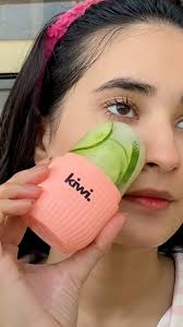 Ice Cube Roller With Scrub – Random Color